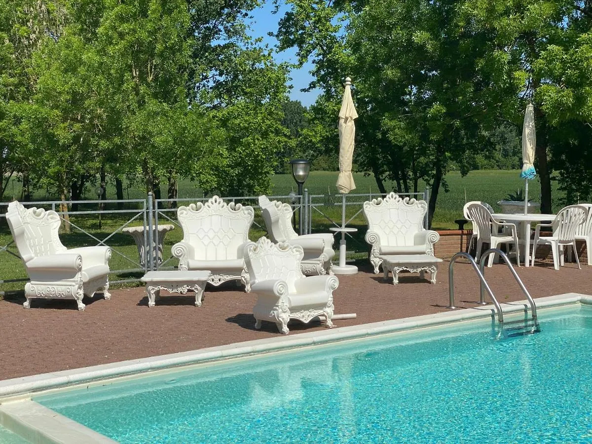 Hotel Luna San Felice sul Panaro 3*,